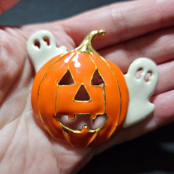 Unbranded Jewelry - Gold tone pumpkin and ghost brooch